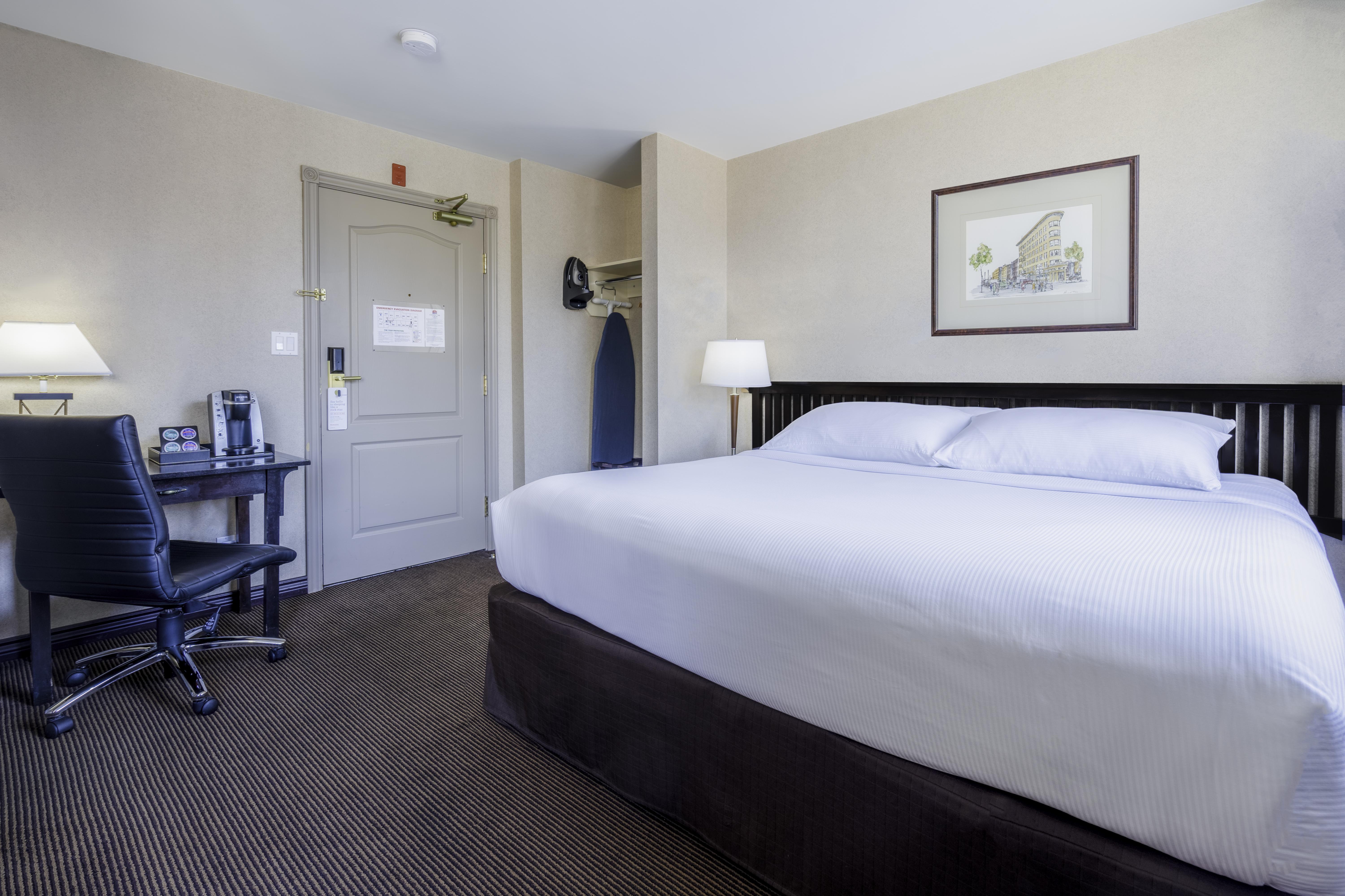 Ramada Limited Downtown Vancouver Extérieur photo