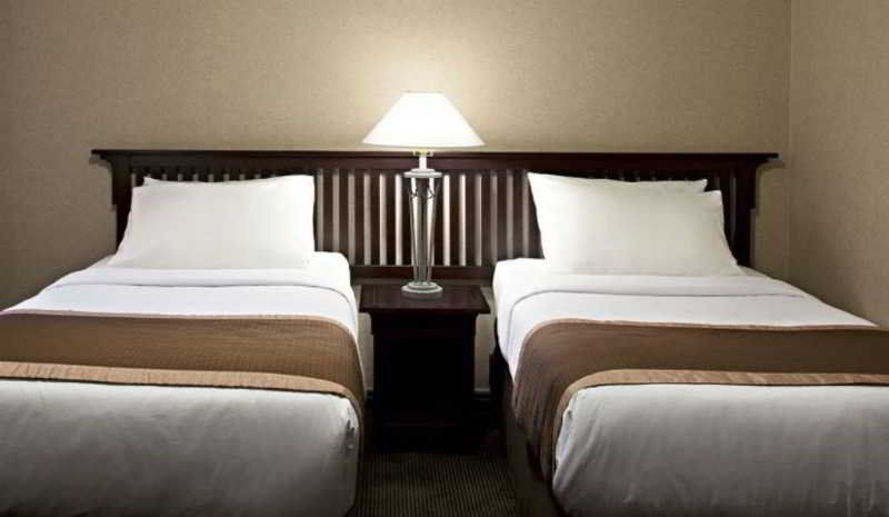 Ramada Limited Downtown Vancouver Extérieur photo